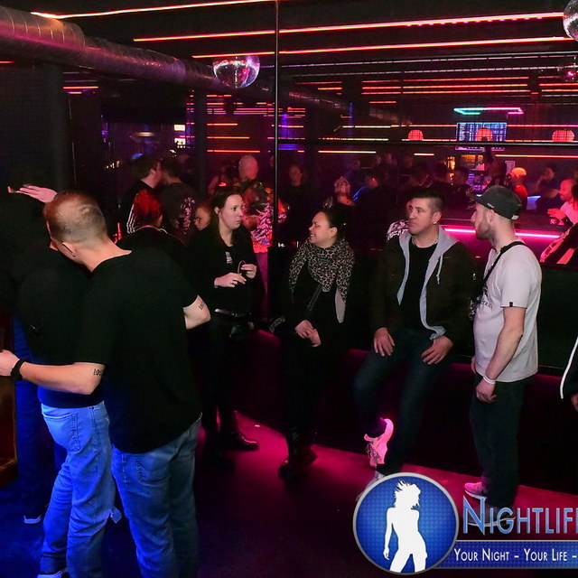 Galerie PRESSURE DOOM – 360 Grad CAGE RAVE | nightlife-scene.de